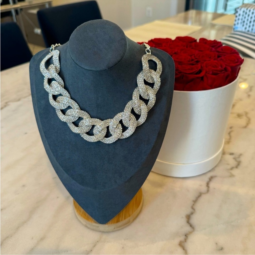 NWT NATASHA Crystals Chain Necklace